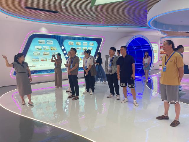 取经福建 探索新路 ——平乐县组团赴闽考察农产品流通与电商发展