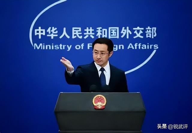中方反制见效，美国芯片巨头倒下，特朗普认怂称关税讹诈不可取