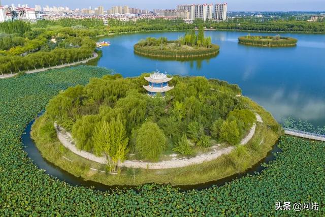 张掖润泉湖的生态风光绰约,它还是甘肃省首座国家级城市湿地公园