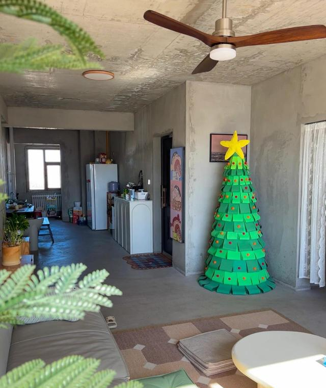 内蒙一户人家：因入住毛坯房而走红，花费一万，却把生活过成了诗