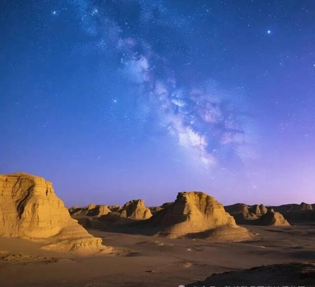 敦煌观星:沙海之上的星河诗篇