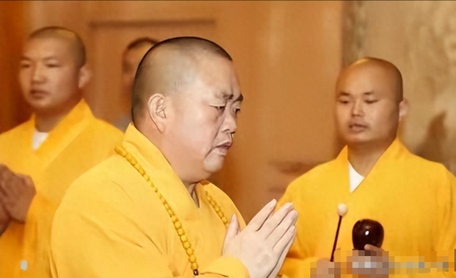 少林寺总裁释永信被带走调查！被曝敛财数十亿、豪车娶妻生活奢靡