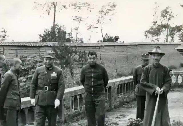 张学良被囚54年，生活奢华，月经费超北京人均工资400多倍