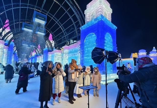 花8亿建冰雪大世界只开2个月？哈尔滨亏了20年，如今终于开始赚钱