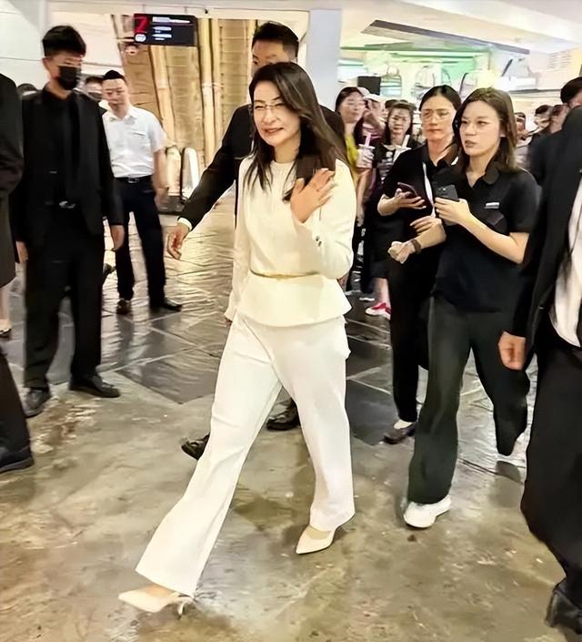 霍震霆没想到，儿媳郭晶晶再次官宣喜讯，让整个富太圈沉默