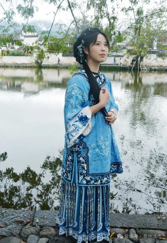 汉服旗袍美女秀宏村