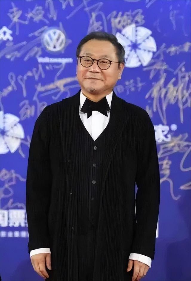 原来她是范伟老婆，难怪丈夫能上9次春晚，真是一个贤妻旺三代