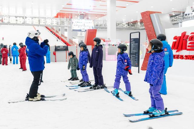 国庆邂逅中秋 正定热雪奇迹河北文旅新晋冰雪打卡地