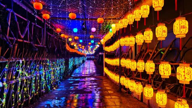 桂林:首届非遗千灯游园,光影艺术璀璨盛宴!