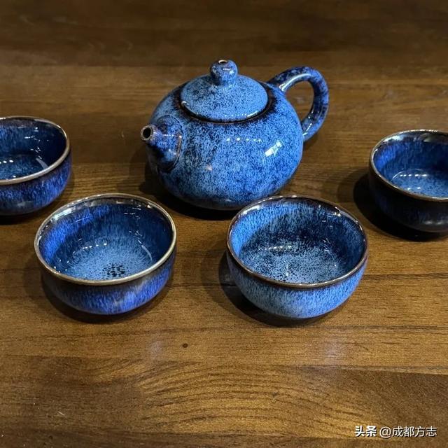 来都来了，不带件“成都礼物”走怎么行啊！
