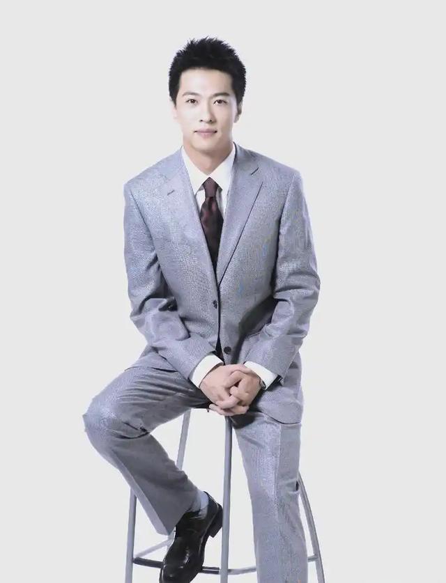 从确诊到去世仅15天,“央视最帅主持人”的遭遇给所有人提了个醒