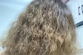 烫发后头发特别毛躁是什么原因？一篇文章讲清楚，看完就懂！图片