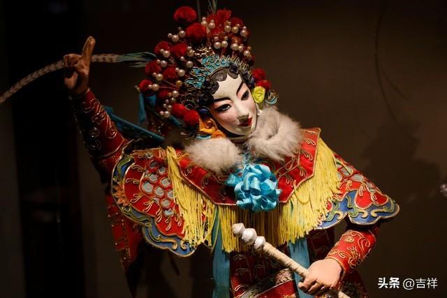 女人这一生，到底靠什么站稳脚跟？最硬的底气，从来只有三个字-