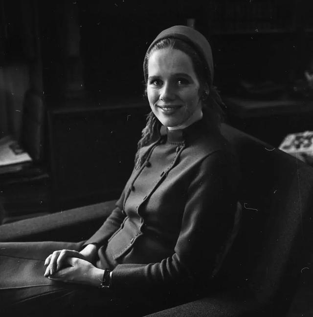 当世最棒的女演员，终于拿到这个奖