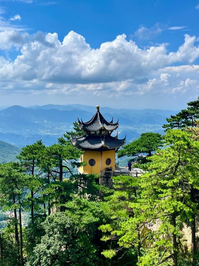 大批候鸟老人涌入池州，打着旅游的名义，不过冬不避寒，要干嘛？