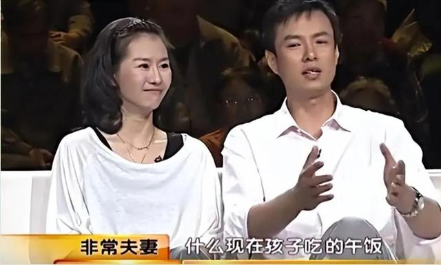 演反派再次爆红！相亲认识妻子，15年零绯闻，一起陪妈妈抗癌！
