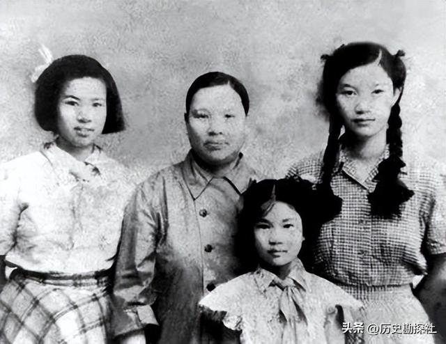 这是刘思齐的真实样貌，长相甜美，笑容清纯，这可不是演员扮演的