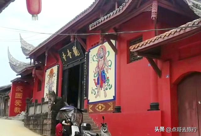 成都龙泉山下，最低调的古场镇，停留在80年前，公交车1元直达！