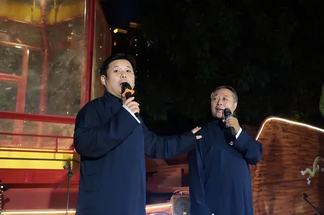 每周五、六、日，这里有文艺演出→