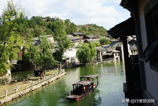 红叶、古镇、水乡，这是秋日的绝美邂逅