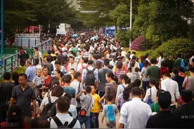 深漂生活：别看在深圳有房有车，穷人也很多图片