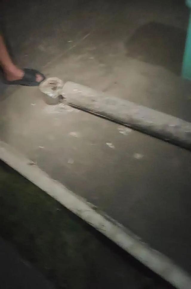 突发！刘某某（女，5岁）被砸中，不幸身亡，官方通报：意外断裂