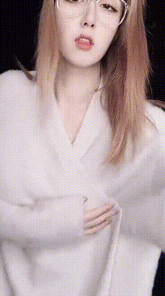 女网红穿奥特曼紧身衣吸睛无数，奥特曼也可以这么性感！