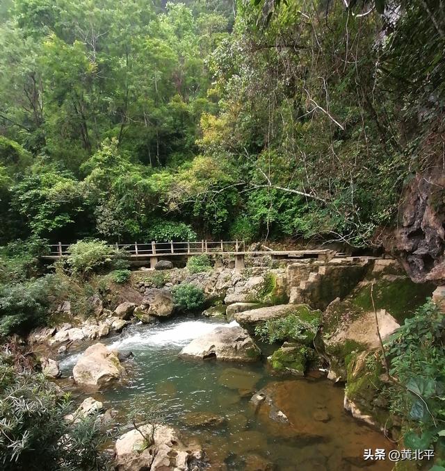 广西南宁市近郊有一座废弃的景区，当初游客日进千人当今寥寥无几