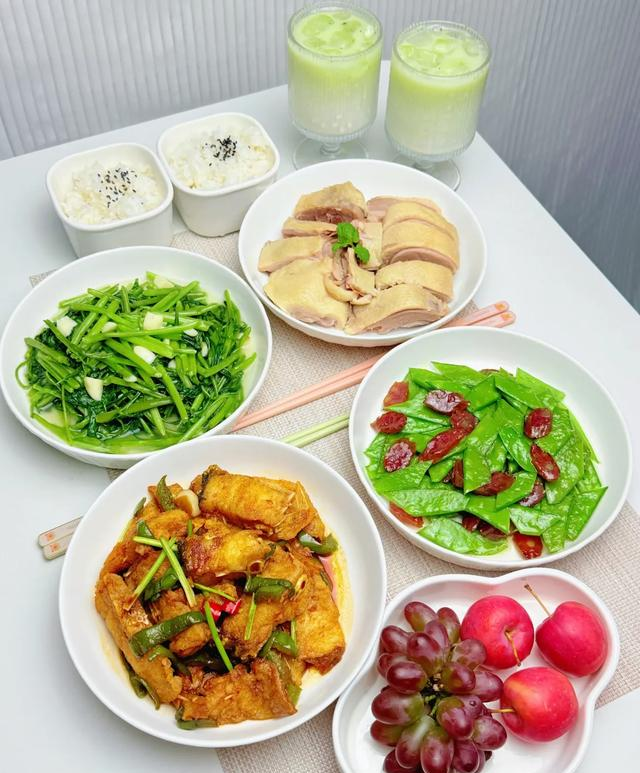 一周不重复的家常菜，吃得干净舒服，提供做菜灵感