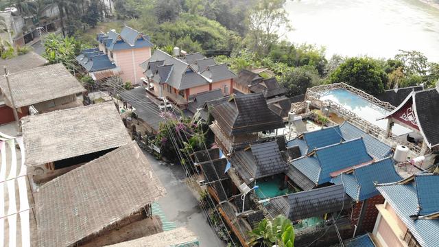 云南边境神秘村落，住在国际河畔，哈尼族阿克老寨