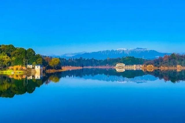 首个秋假怎么耍？不妨来一场从从容容、游刃有余的成都周边游