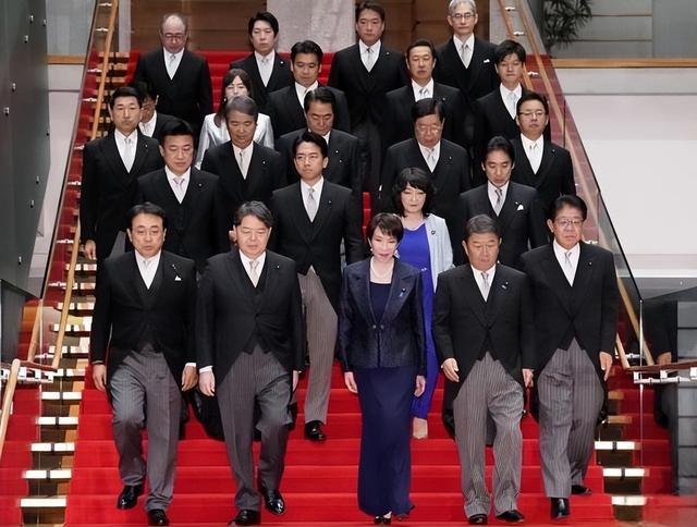 日本通告全球，中国不认栽，就驱逐外交官，话音刚落空军王炸来了