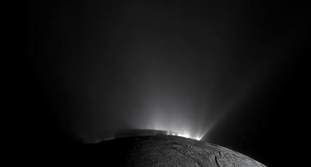 存在生命迹象？科学家爆料：土卫二或存外星生命！