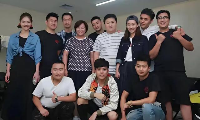 雷佳音没撒谎！退出春晚	、解散公司、性格大变的贾玲，证实他的话