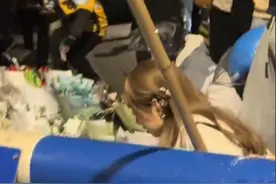 21岁天才游戏少年，被女友榨干51万后，一夜之间跳江自杀图片