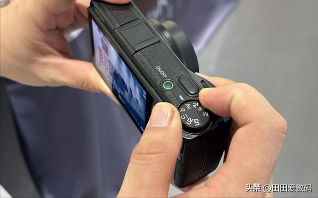 Ricoh GR IV 规格全公开，唯独一项规格「坚持躺平」？