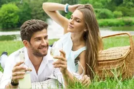 男人，对一个已婚有家室的女人动了情，最好的3种做法图片