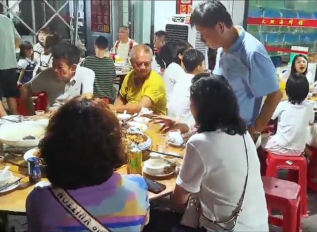 福建石狮黄金海岸：美景醉游人，这家海鲜馆藏着大海的味道