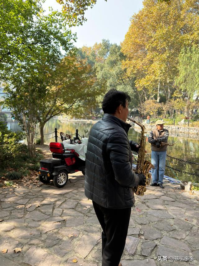 沿着鲁迅的足迹，赏上海秋日美景