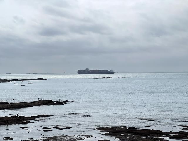 毗邻八大关，无敌海景、欧式建筑、葱郁柏树，这里一处宝藏景区。