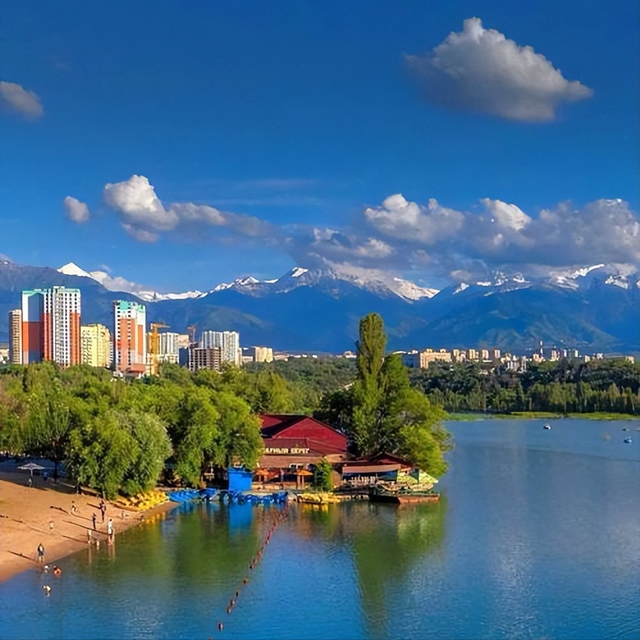 哈萨克斯坦第一大城市，天山包围的“宝藏”，对中国公民免签旅游