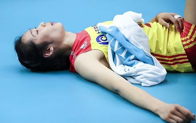 “远走”意大利10个月，官媒揭开朱婷真实处境，郎平说的一点没错