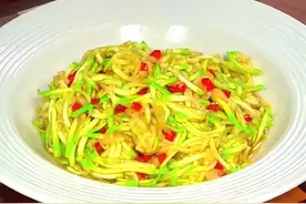 西葫芦神仙吃法，很多人没吃过，也没见过，随手一做3斤都没够吃图片