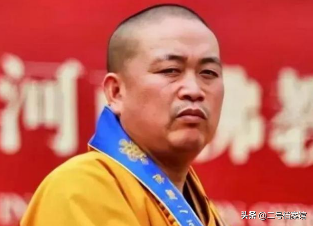 李湘不再隐忍！坦白和释永信的真实关系，亲吻照终于真相大白