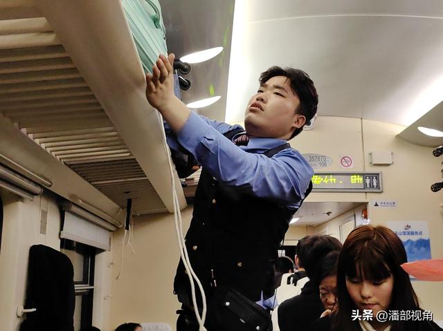 周末去坐了一趟无锡-上海的火车