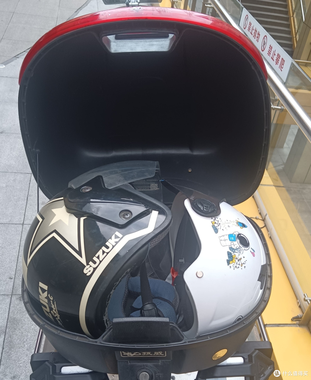 值得买的测评日记｜摩托踏板的ABS vS铝合金vs不锈钢尾箱评测