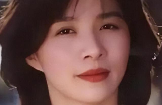 《生万物》3个土掉渣“老婆子”，年轻时美貌无双，颜值不输杨幂
