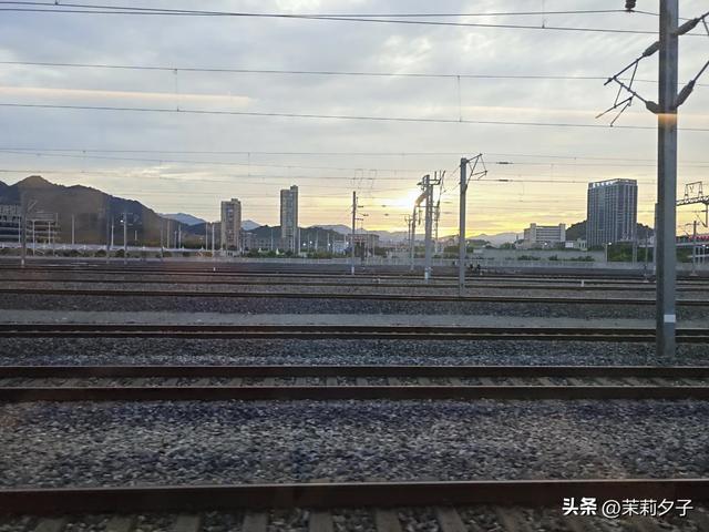 杭州旅游攻略看展逛博物馆老街菜市场换个城市走走停停文艺风