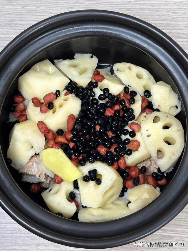 吃一斤它等于吃10只鸡	，一降血脂	、二降血糖、三降胆固醇，别不懂