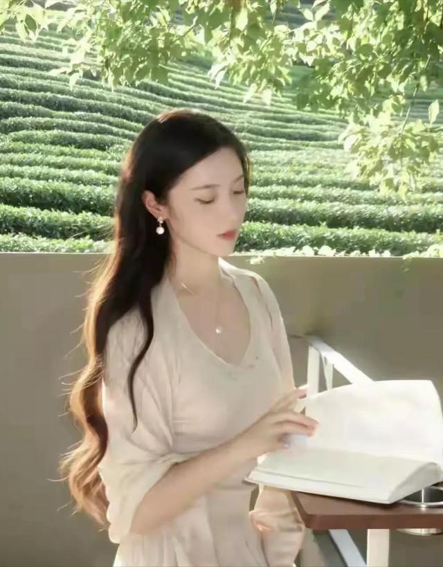 江西南昌一佳人好漂亮， 身高168cm	，体重48kg 美的让人移不开眼